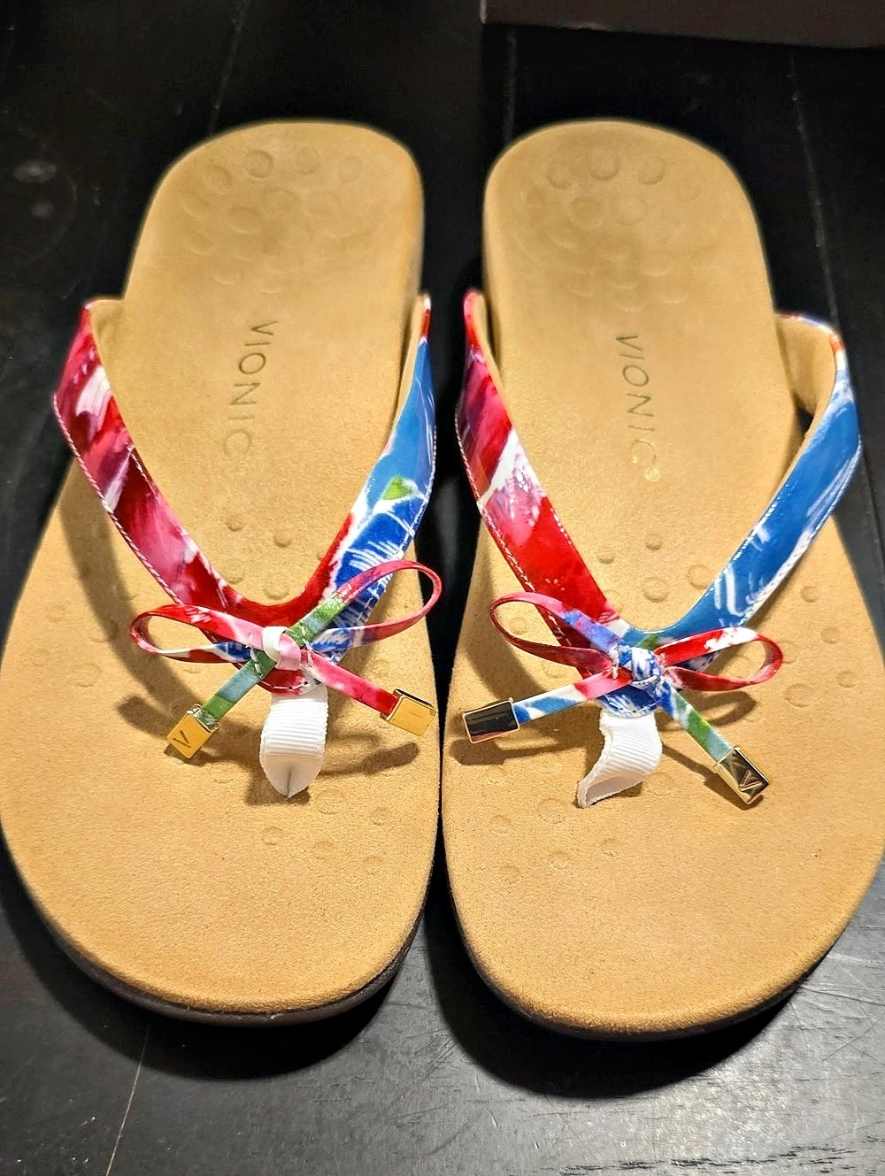 Vionic Bella Thong Sandal Blue Pink Multi Floral